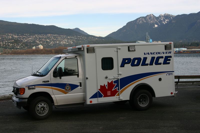 300D 0163 Vancouver Police van